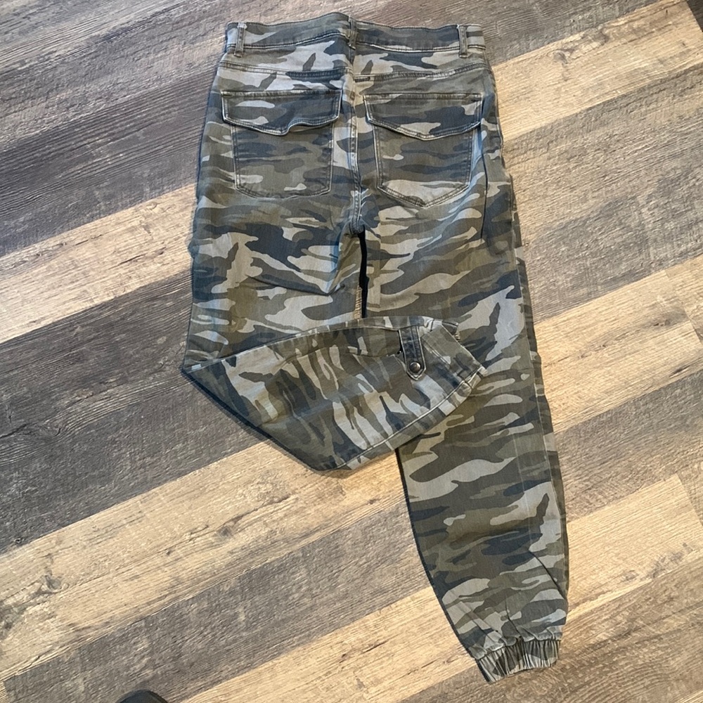 Express Camo Pants. Size 4.